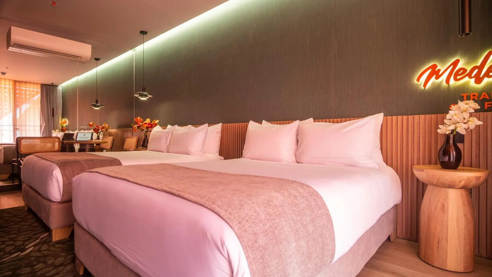 Calle Flora Botanic Hotel - By Jalo 메딜린