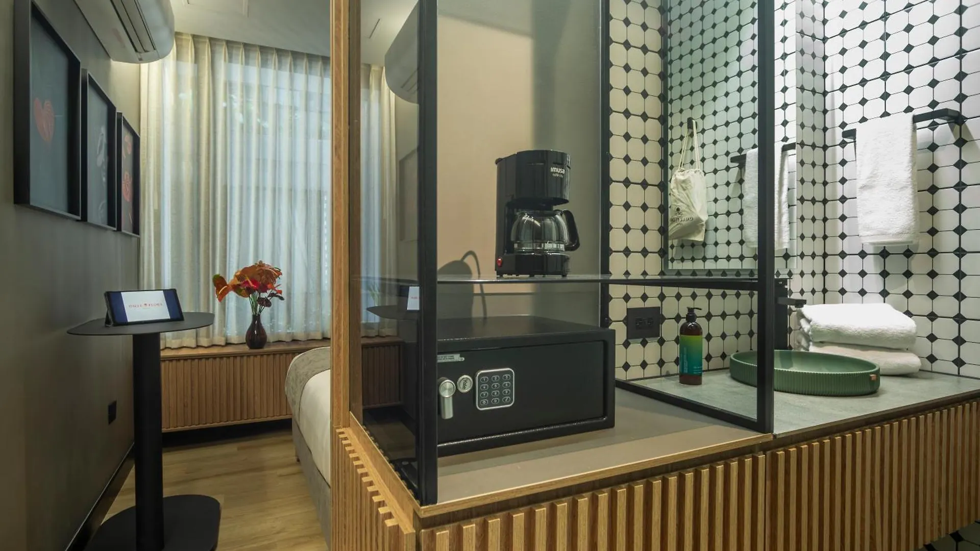 Calle Flora Botanic Hotel - By Jalo 메딜린